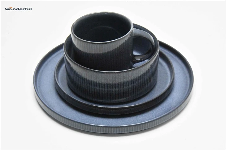 Fashion And Elegance Dishware Set For 4